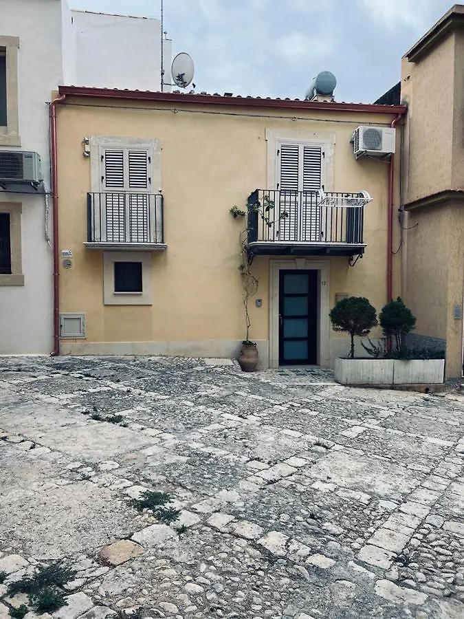 Casetta Noto Centro Villa